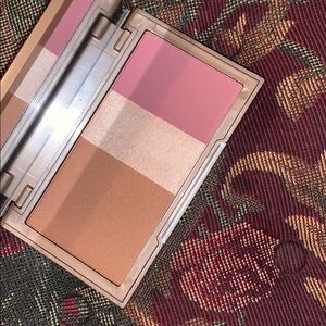 Naked flushed sesso face palette